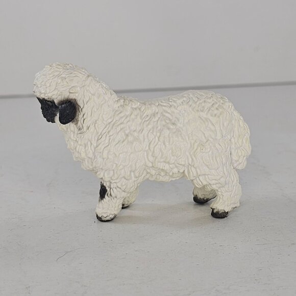 Schleich Farm World 13965 Valais Black Nosed Sheep Toy Figure Bosnia - Picture 4 of 8